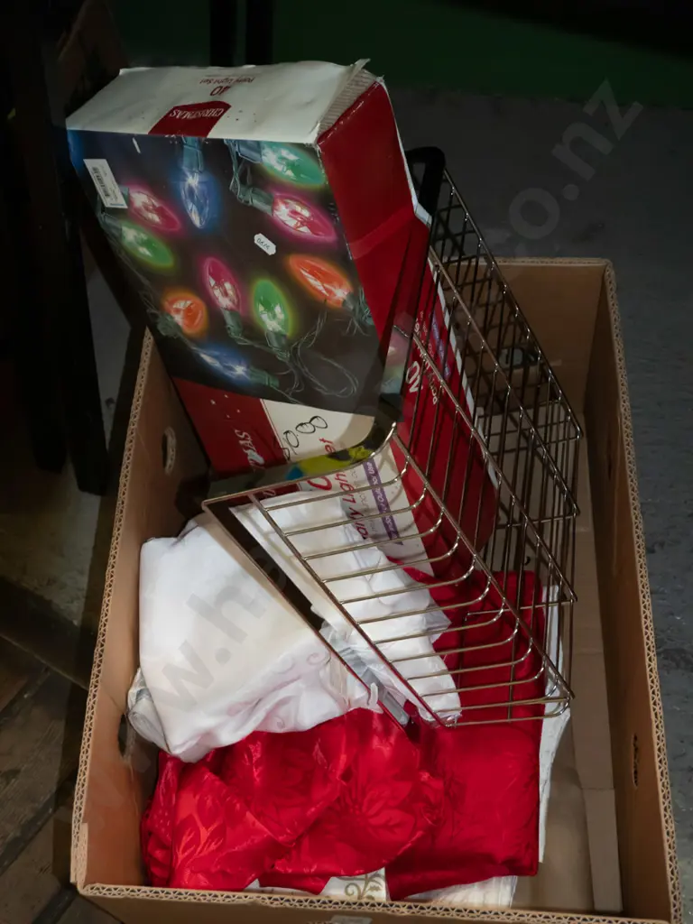 box; party lights, stainless steel metal tray, table cloths etc Image 1++