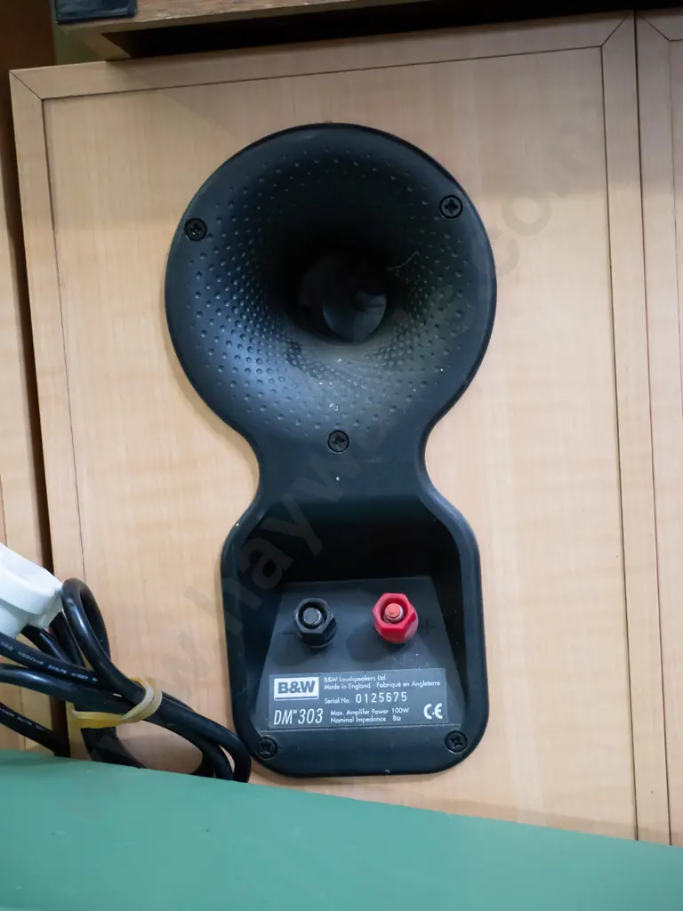 B&W surround sound system - 6 speakers Image 1++