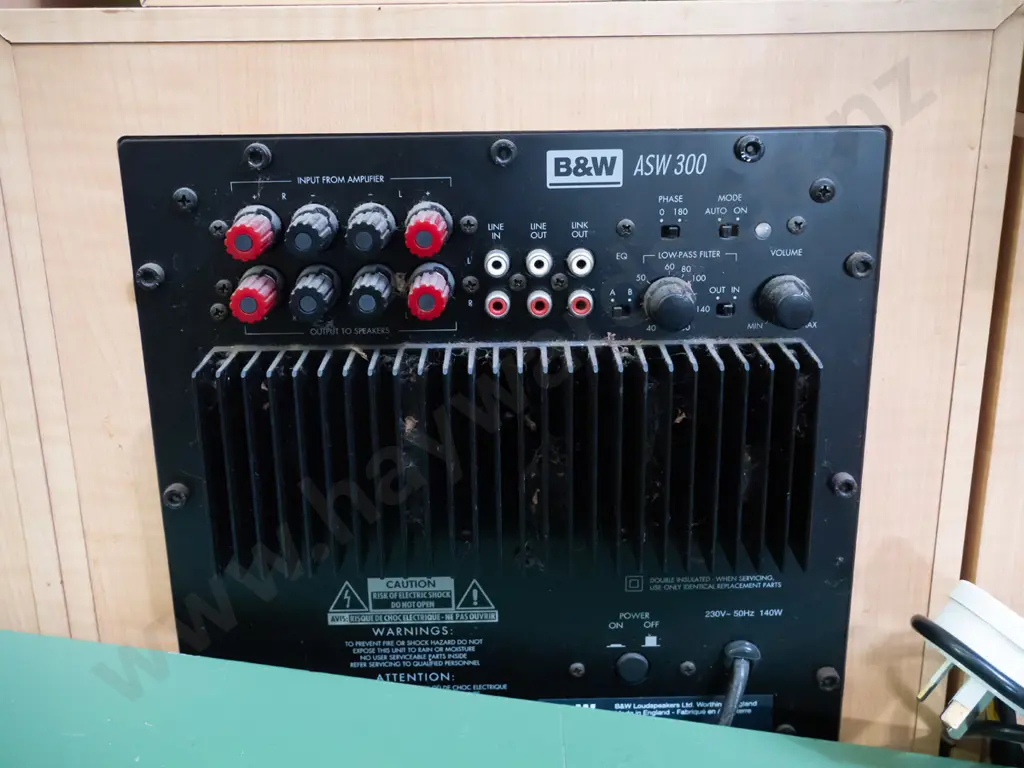 B&W surround sound system - 6 speakers Image 1++