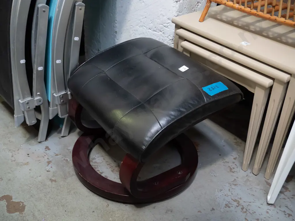 vinyl foot stool Image 1++