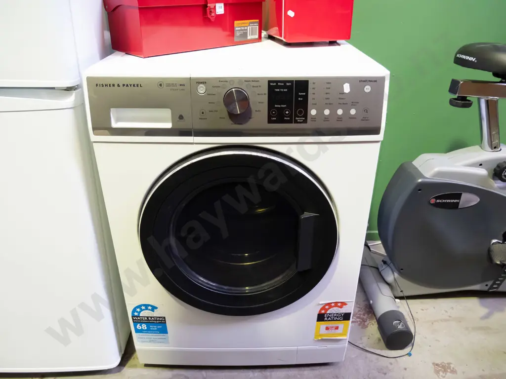 F&P 8kg front load washing machine Image 1++
