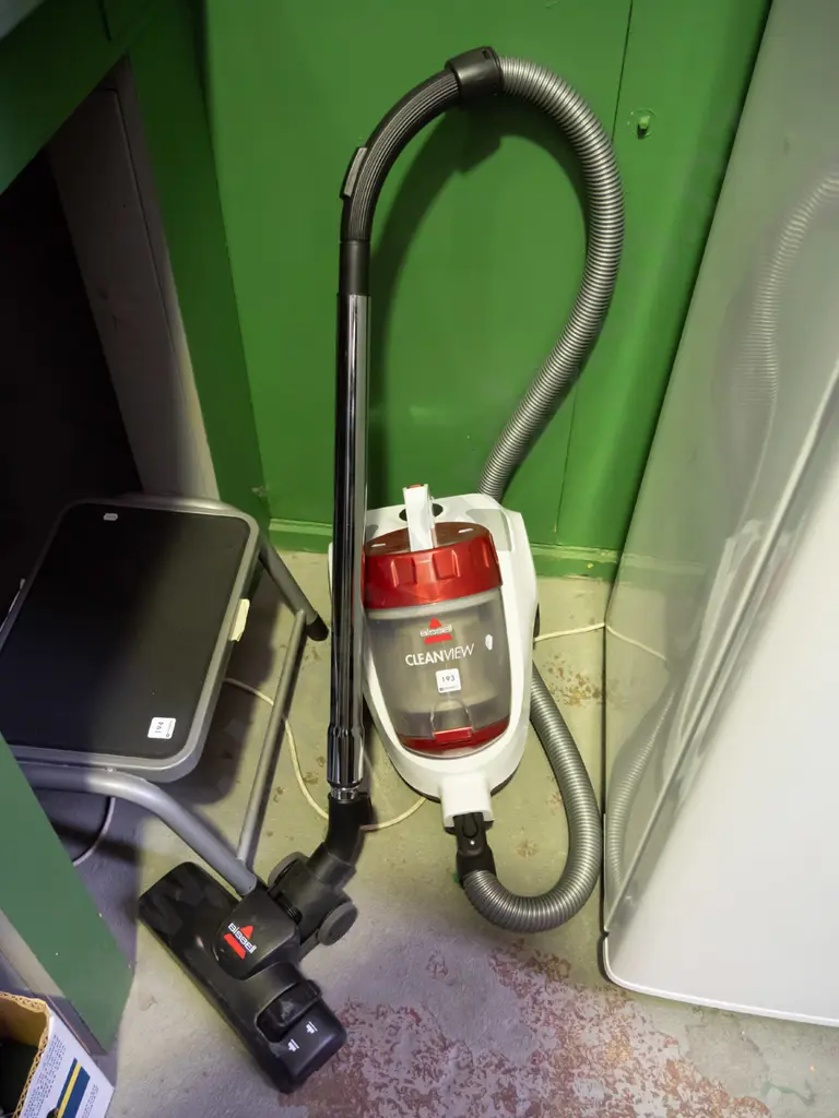 Bissell vacuum cleaner Image 1++