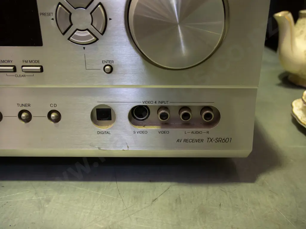 Onkyo AV receiver with 2 remotes Image 1++