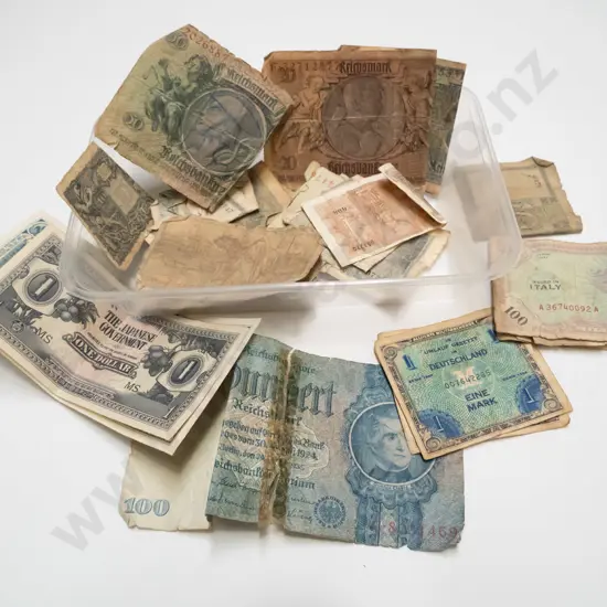 tray of banknotes