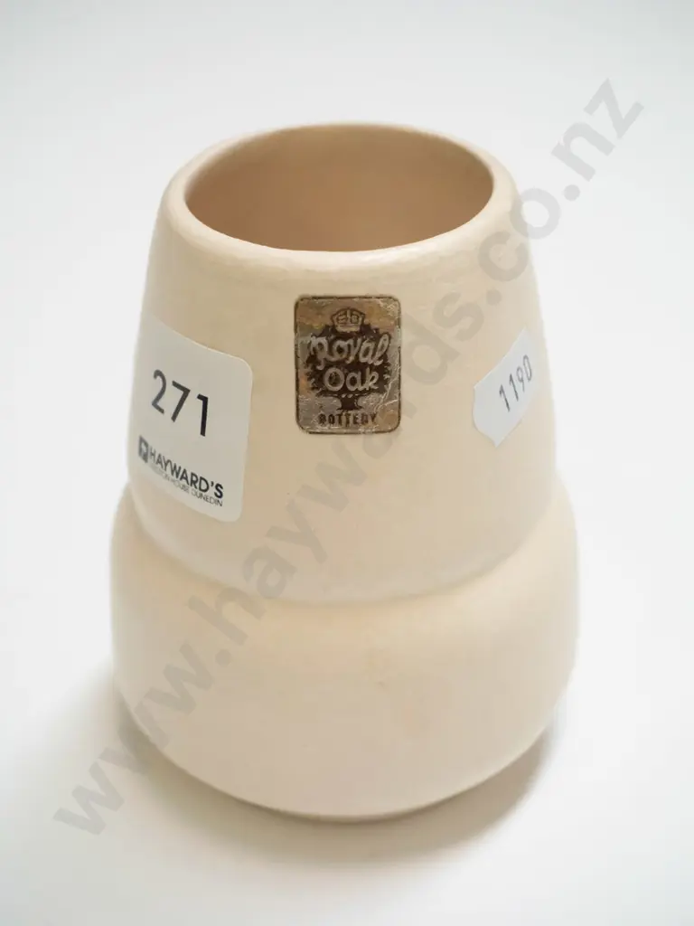 NZ made Royal Oak pottery vase H-100 Image 1++