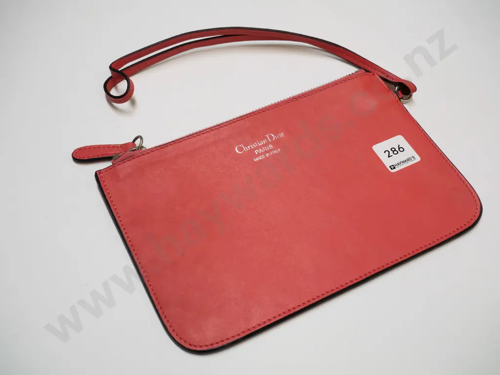 small leather hand bag Image 1++