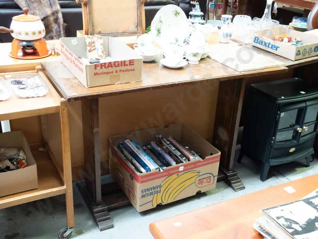 solid oak refectory based table - varnish needs attention H-765 W-1170 D-500 Image 1++