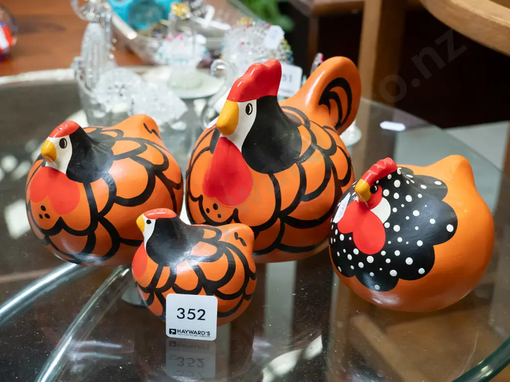 4x happy hens Image 1++