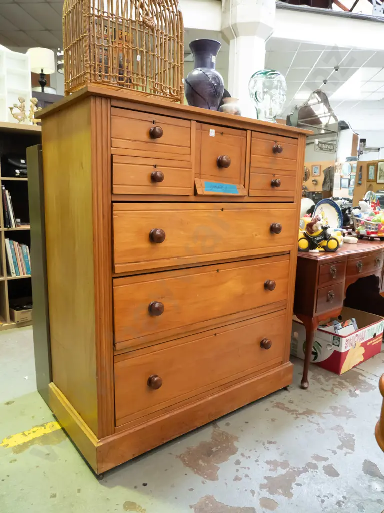 colonial solid rimu 6 drawer scotch chest - has damage to hat drawer, crack to top and side Image 1++
