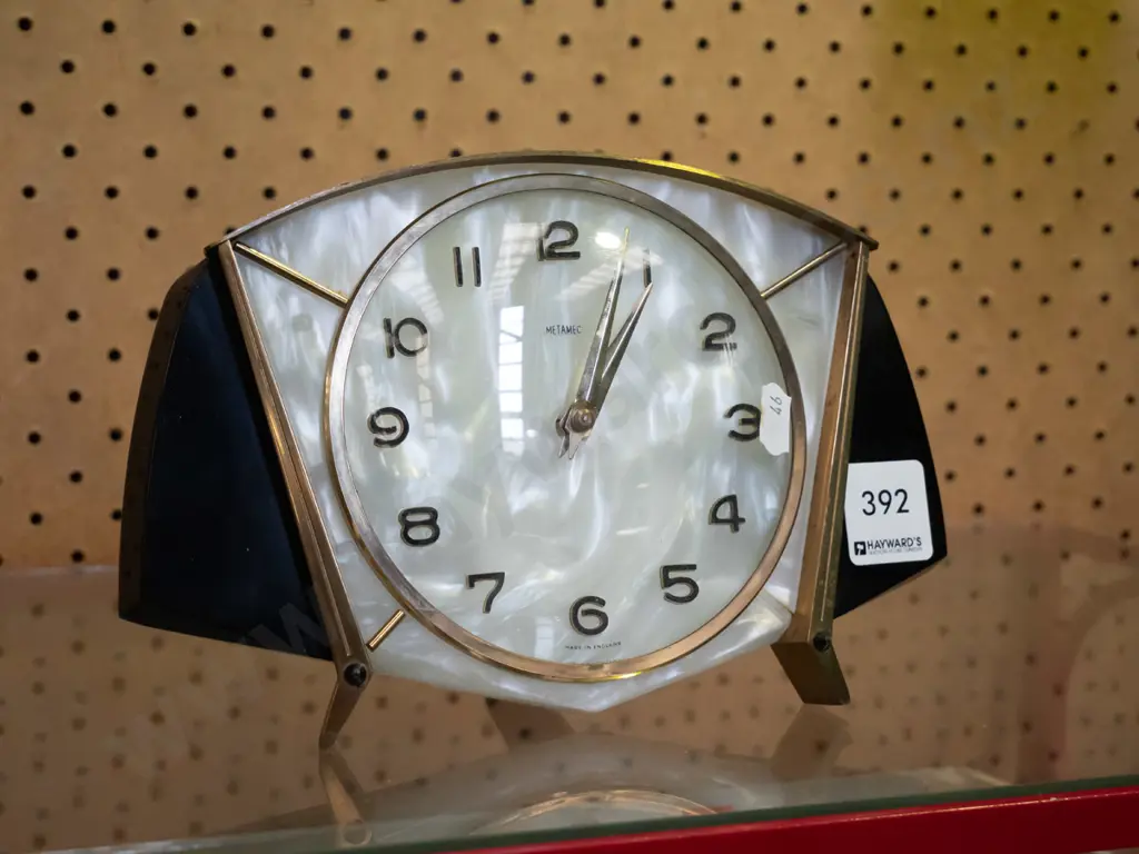 retro mantle clock Image 1++