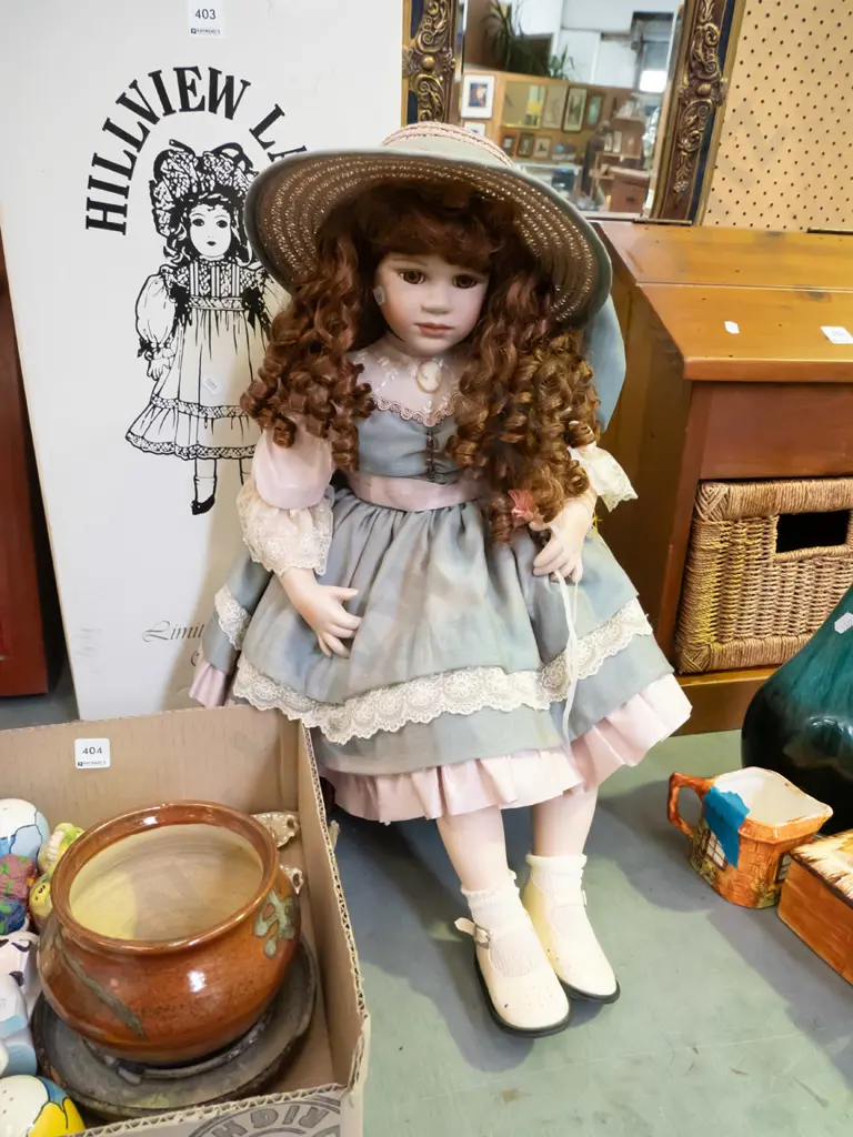 Hillview Lane display doll  Image 1++