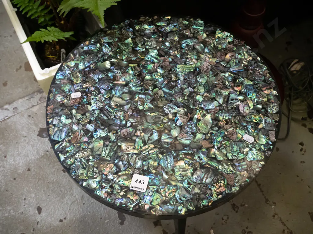 retro paua topped end table Image 1++