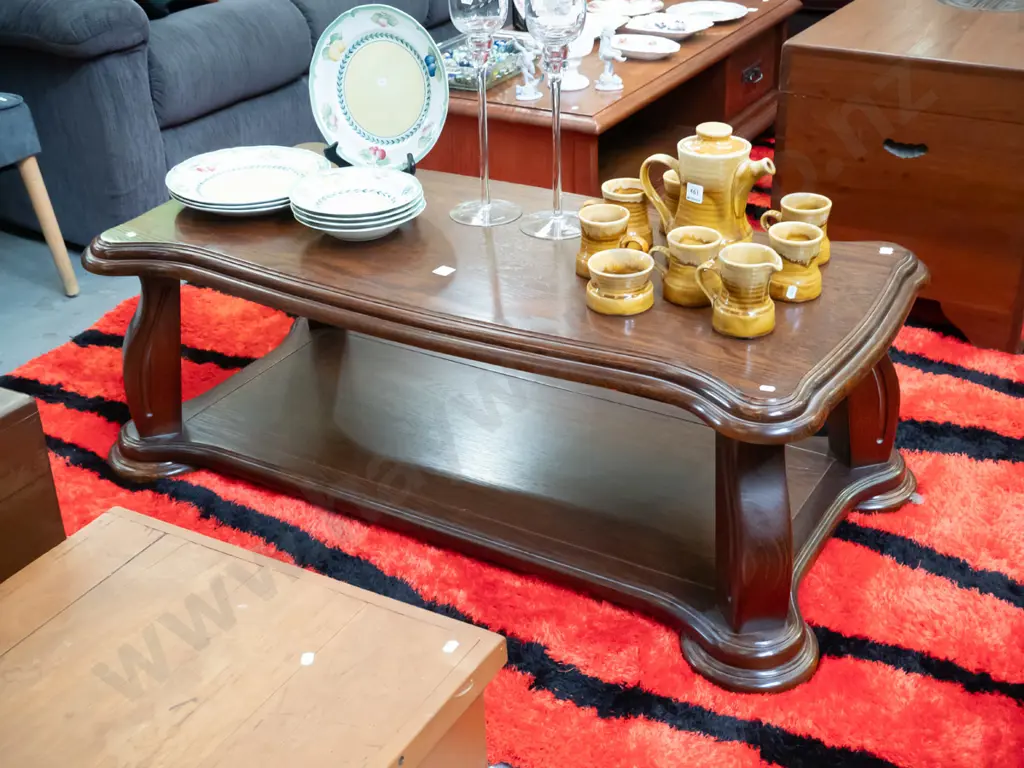 solid oak 2 tier coffee table H-420 W-1190 D-580 Image 1++