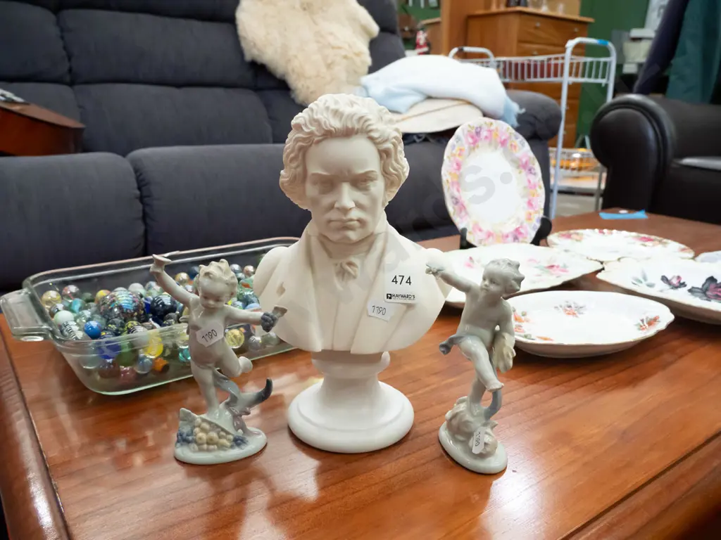 Beethoven bust, 2x figurines Bust H-220 Image 1++
