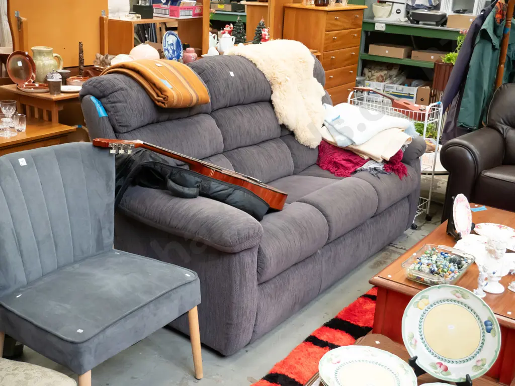 grey rolled arm 3 seater settee - slight cat scratching  Image 1++