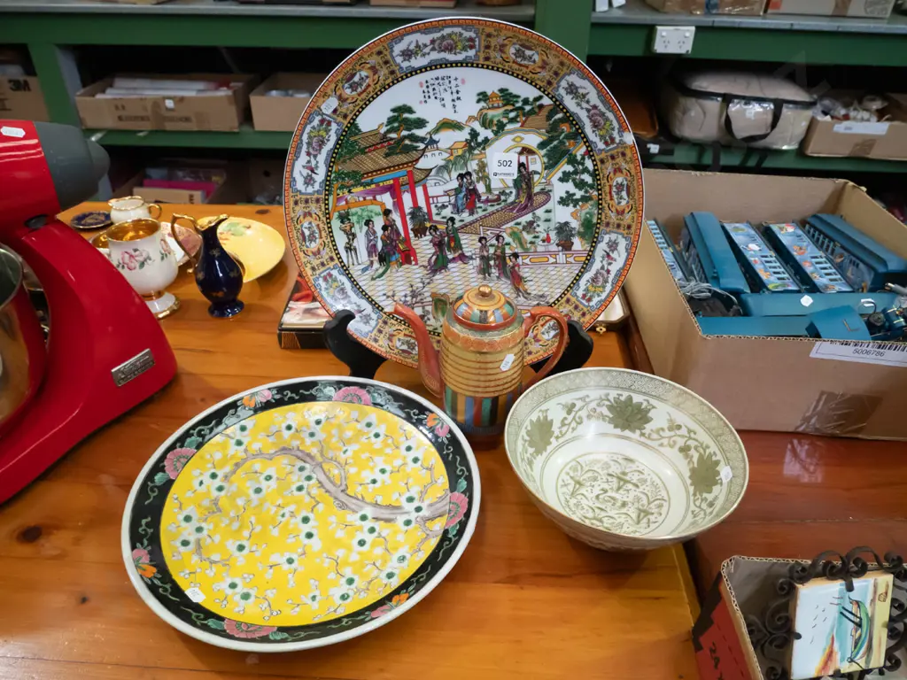 2x Asian chargers, bowl, tea pot Image 1++