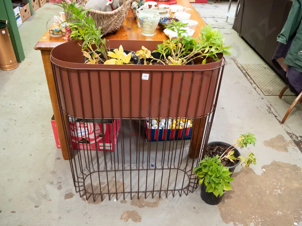 modern metal jardiniere stand H-800 W-730 D-280 Image 1++
