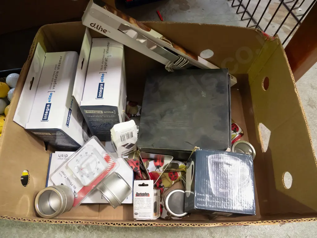 box; tool rack, storage containers, stainless steel coffee mugs etc Image 1++