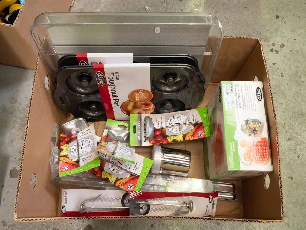 box; donut pans, meat thermometers, knife rack Image 1++