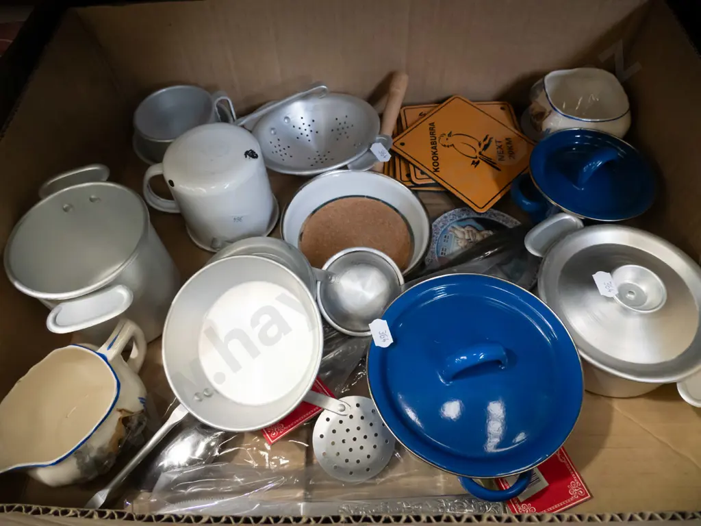 box; small aluminium pot and pans, Australian roadside coasters Image 1++