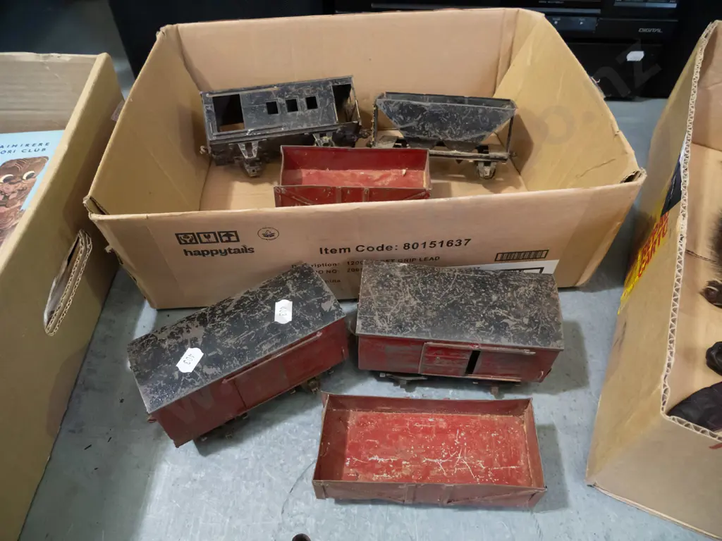 vintage toy train carriages Image 1++