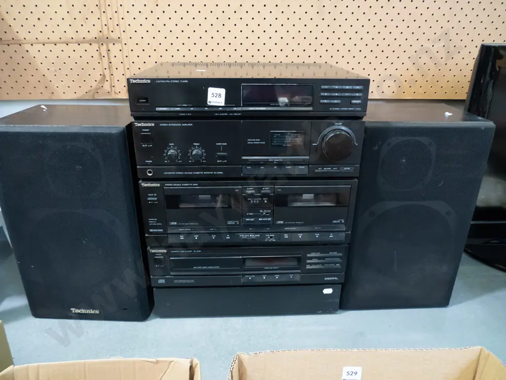 Technics stereo - no turntable Image 1++