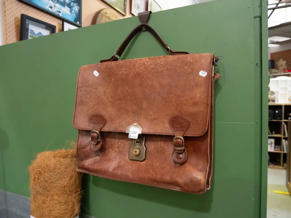 leather satchel Image 1++