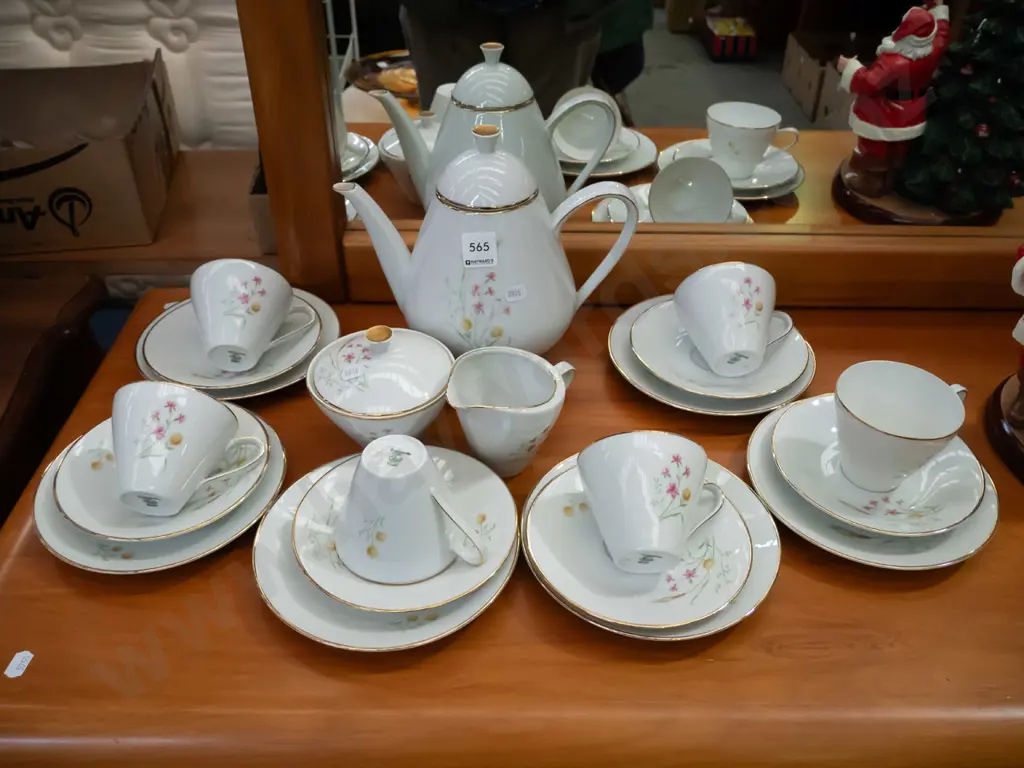 Bavarian porcelain tea set Image 1++