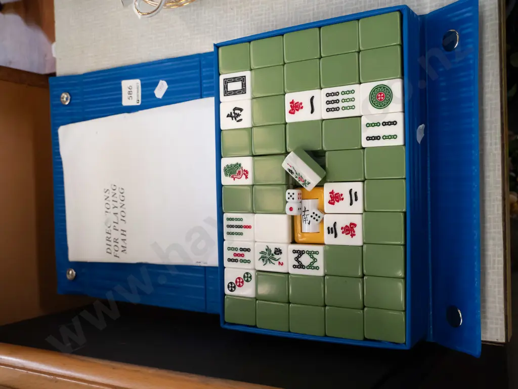 as-new Mahjong set - no boards Image 1++