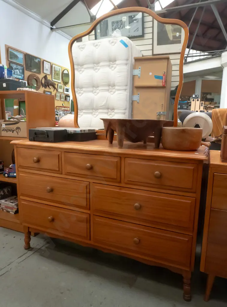 mdf wood veneer 7 drawer mirror back dresser H-1600 W-1140 D-450 Image 1++