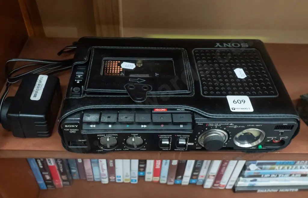 Sony TCM-5000ev portable monophonic tape recorder Image 1++