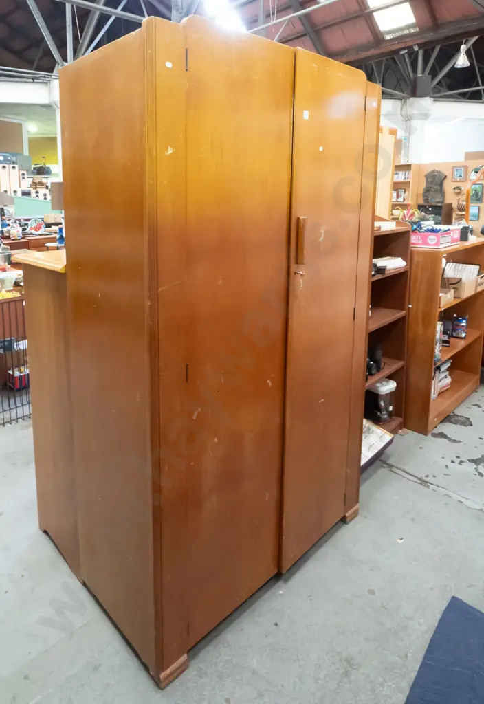 rimu 2 drawer cupboard  - scrapes H-1830 W-1065 D-475 - key in office Image 1++