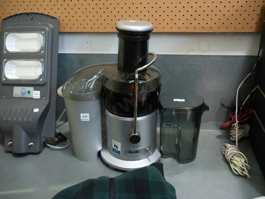 Breville juicer Image 1++