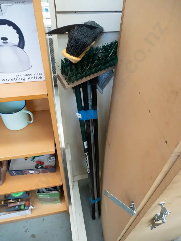 bundle of brooms, garden hoe Image 1++