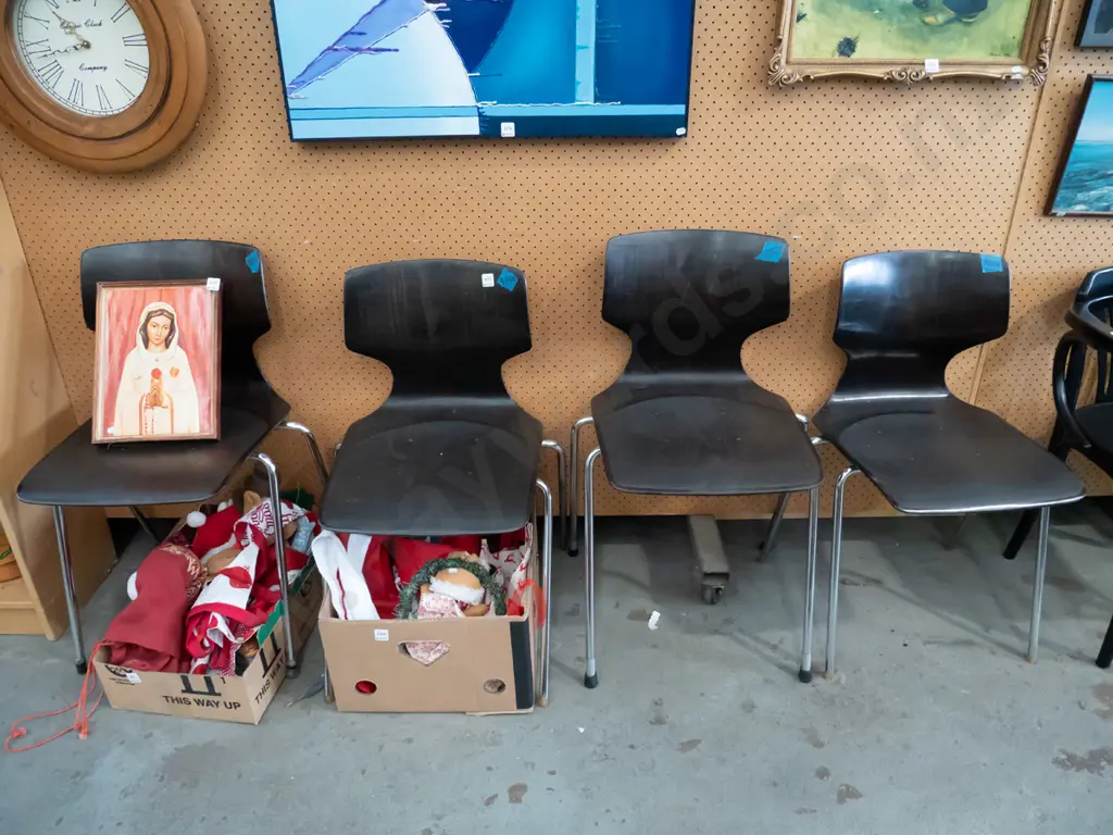 4x chrome and plywood chairs Image 1++