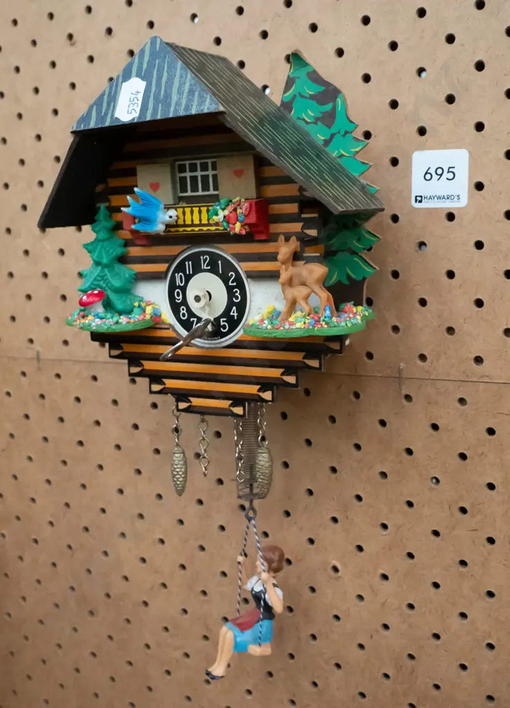 wind up Swiss clock Image 1++