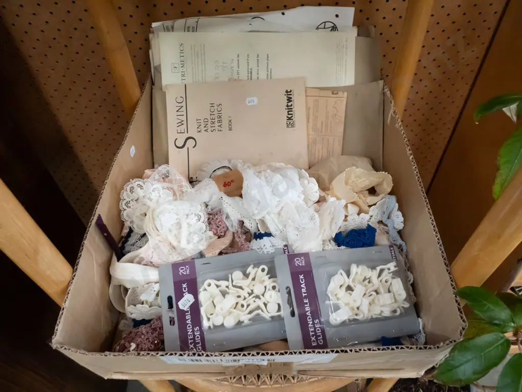 box; ribbons, fabric books etc Image 1++