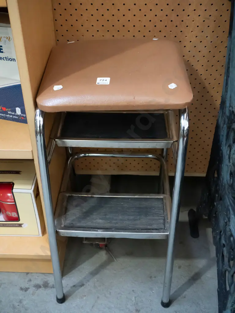 vinyl kitchen stool Image 1++