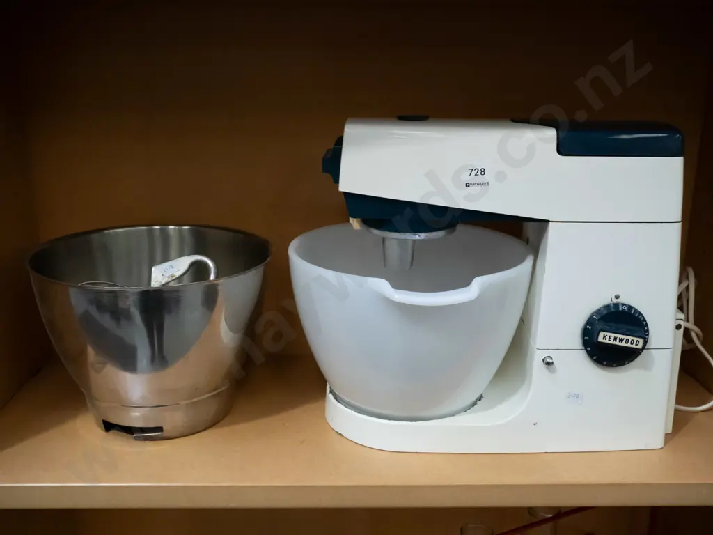 Kenwood mixer and accessories Image 1++