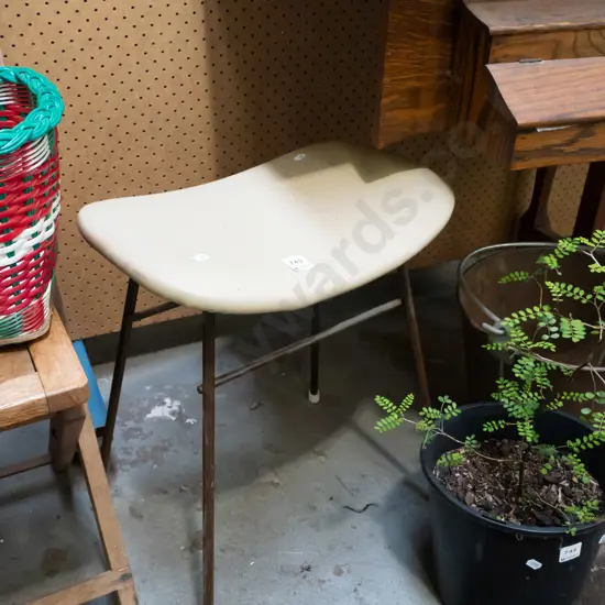 vinyl top stool