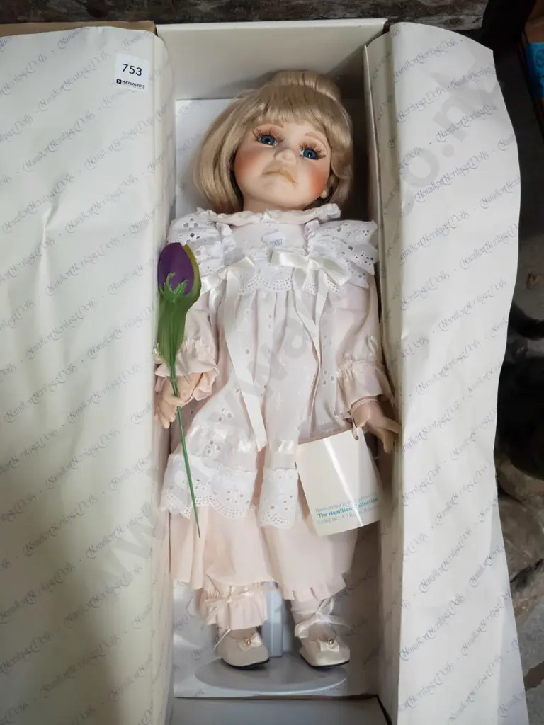 boxed porcelain  display doll  Image 1++