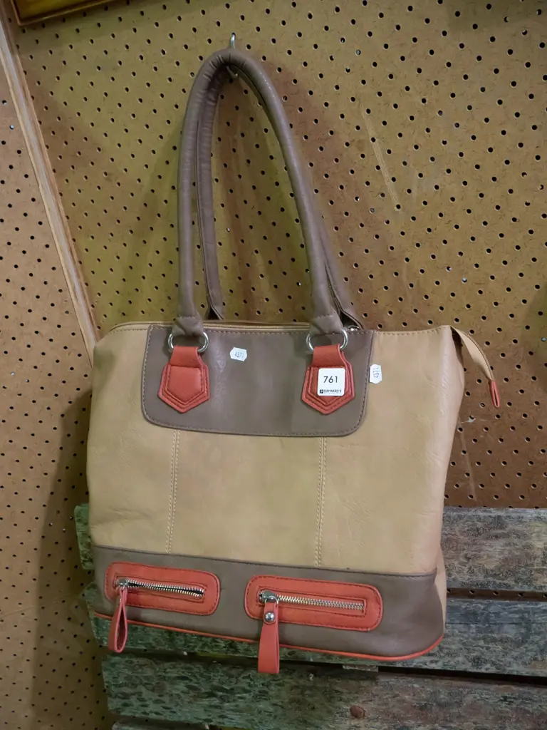 vinyl handbag Image 1++
