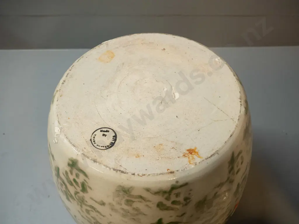 2 lidded stoneware crocks - mottled green & cream marked TImaru Potteries, has chips, crack on base, other has no Image 1++