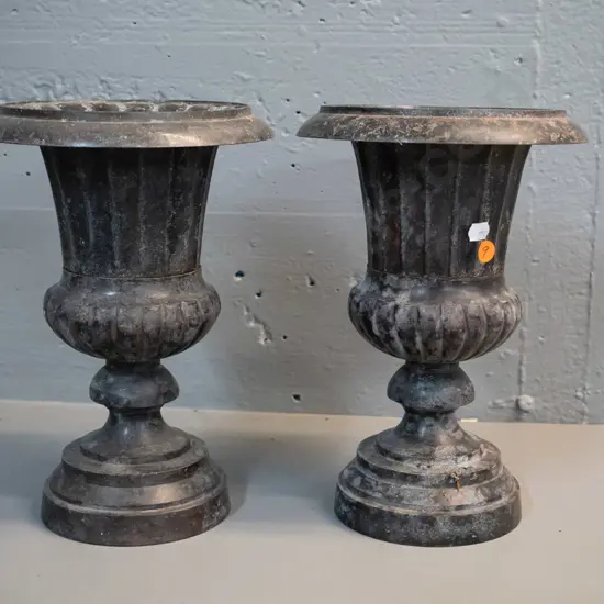 pair of cast iron planter urns with bronze colour finish, some rubbing / corrosion to surface H270 D190