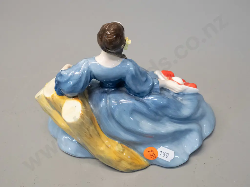 Royal Doulton "Elyse" figurine H-150 Image 1++