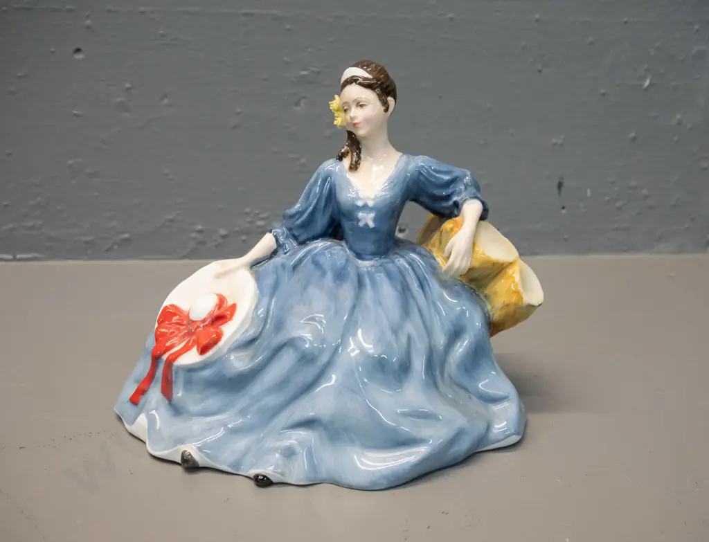 Royal Doulton "Elyse" figurine H-150 Image 1++