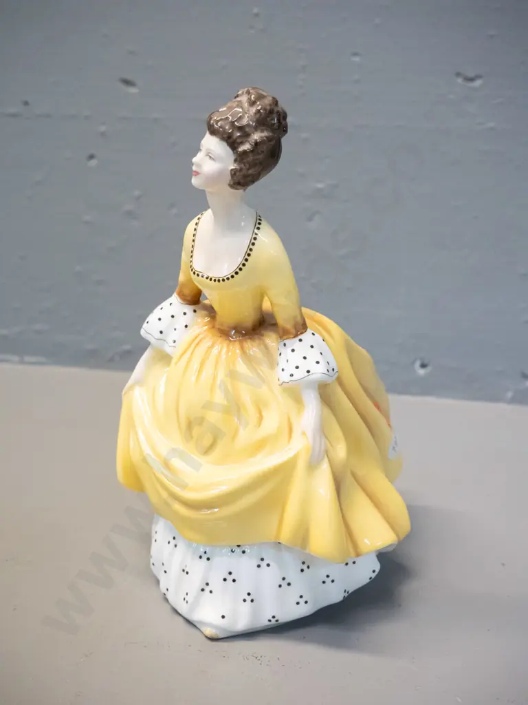 Royal Doulton "Coralie" figurine H-190 Image 1++