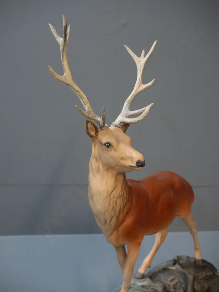 Beswick large matte glaze stag figurine - a few small white rub marks on base H-350 L-235 Image 1++