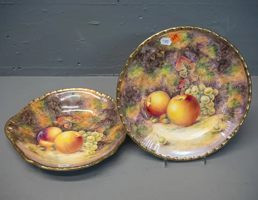 2 Hereford New Zealand gilt and autumn fruits pattern items - plate D-210 and bowl, both signed Rick Lewis Image 1++