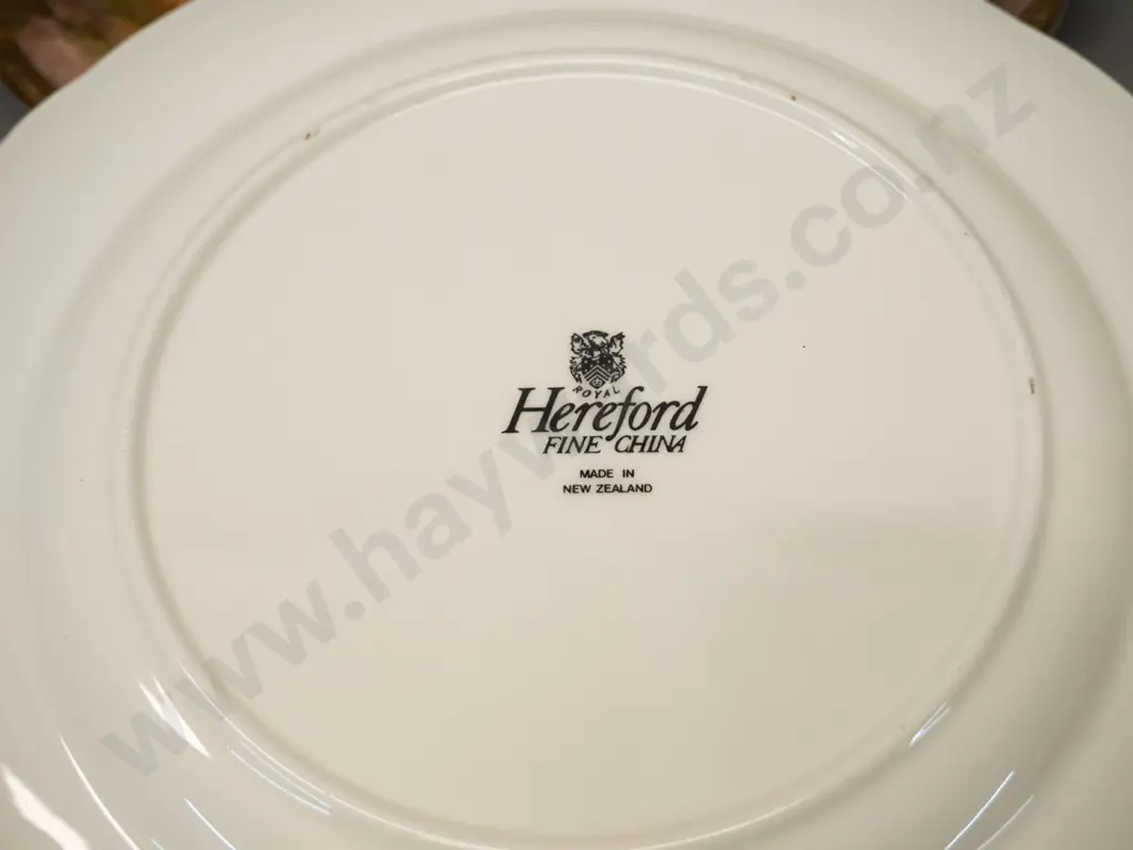 2 Hereford New Zealand gilt and autumn fruits pattern items - plate D-210 and bowl, both signed Rick Lewis Image 1++